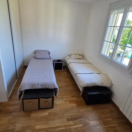 A 25 Min Du Circuit Des 24h . Homestay szállás *